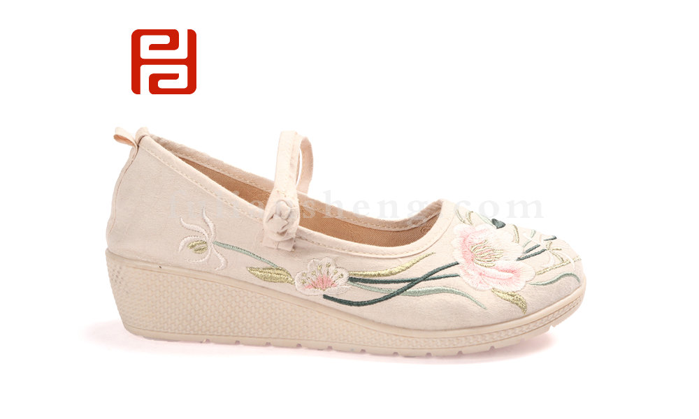 福連升老北京布鞋春時尚民族風繡花坡跟女單鞋圖片