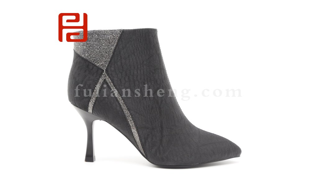 福連升尖頭靴2020時(shí)尚水鉆高跟棉鞋女冬季加絨氣質(zhì)細(xì)跟短靴圖片