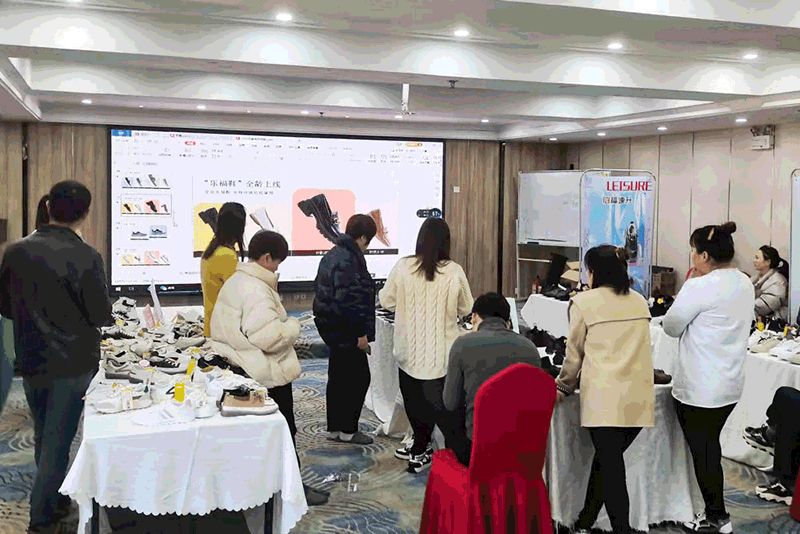 安徽分公司訂貨現(xiàn)場(chǎng) 安徽分公司訂貨現(xiàn)場(chǎng)