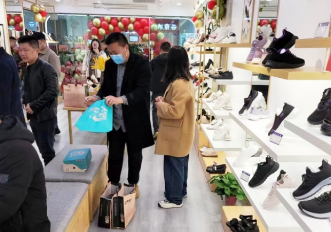 實(shí)體鞋店的鞋子利潤(rùn)多大才賺錢？