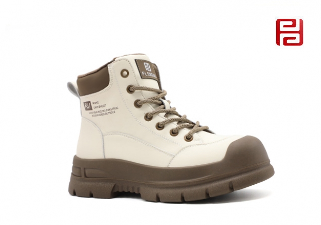 福連升冬季新款休閑生活女鞋時(shí)